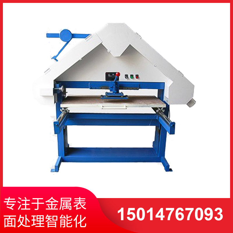 滑(hua)軌(gui)式(shi)三(san)角拉絲機
