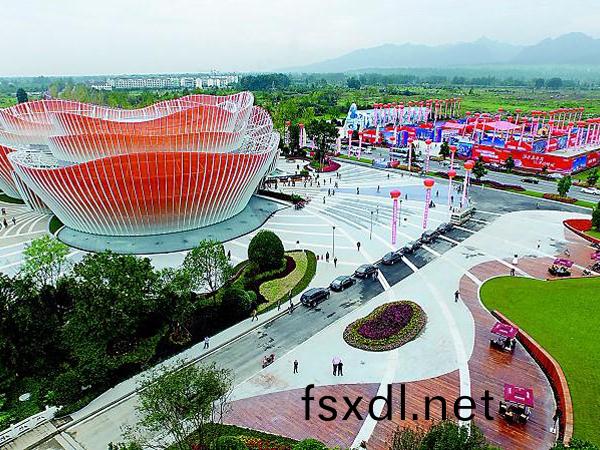 成(cheng)都·都江堰(yan)萬達展(zhan)示中心