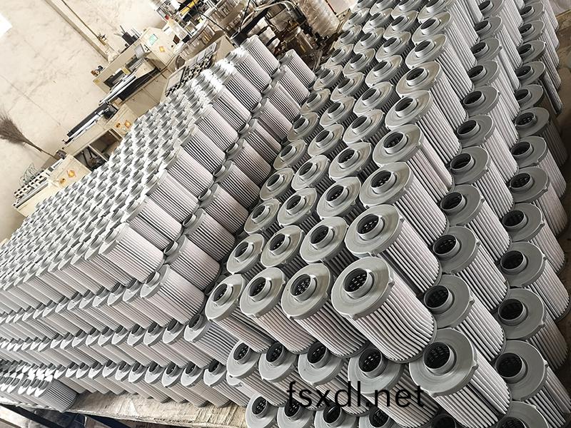 濾油機主要用(yong)于提高(gao)機械及(ji)電器(qi)用油的清潔度